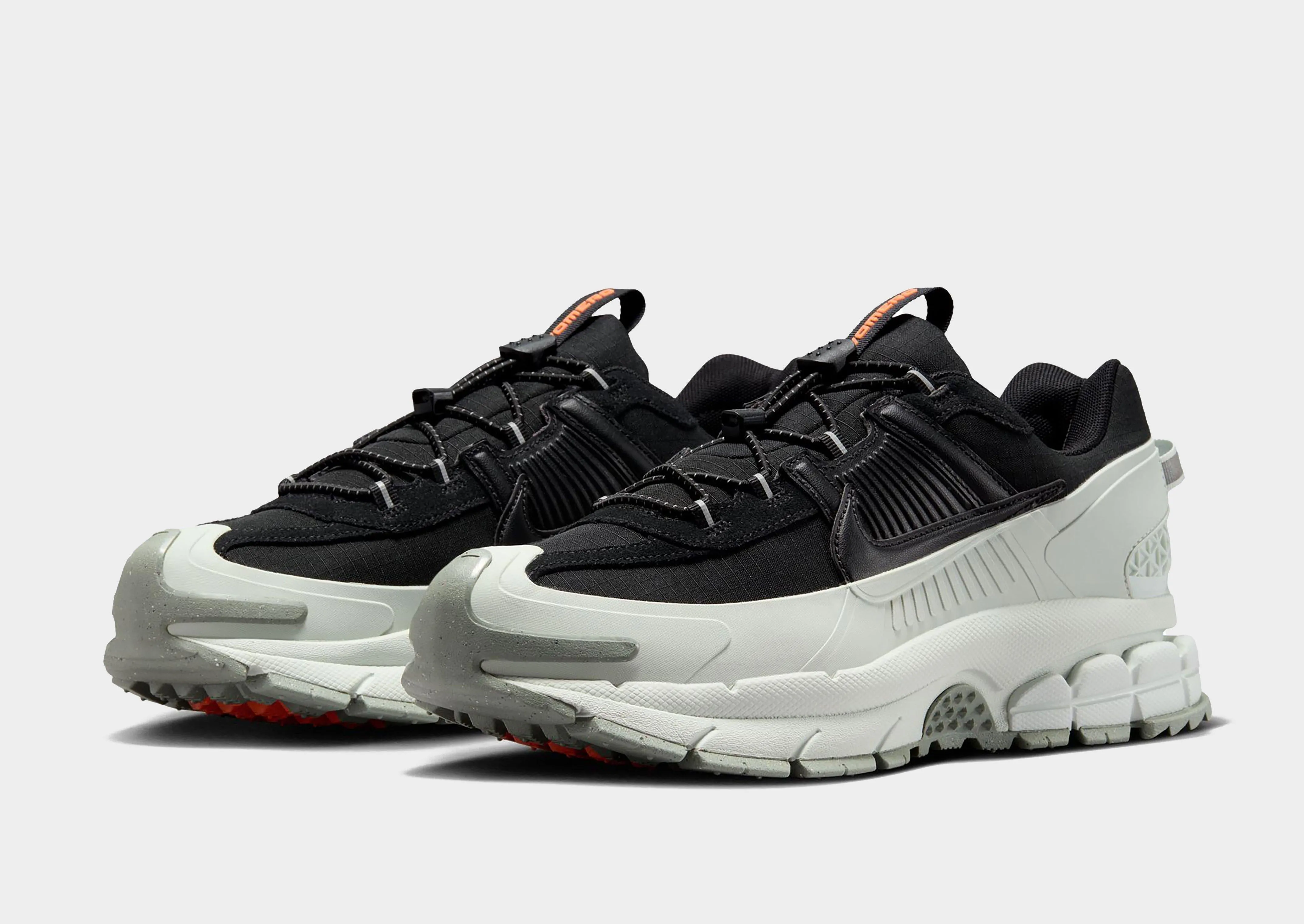 Zoom Vomero Roam Amazon Com Asics Shoes