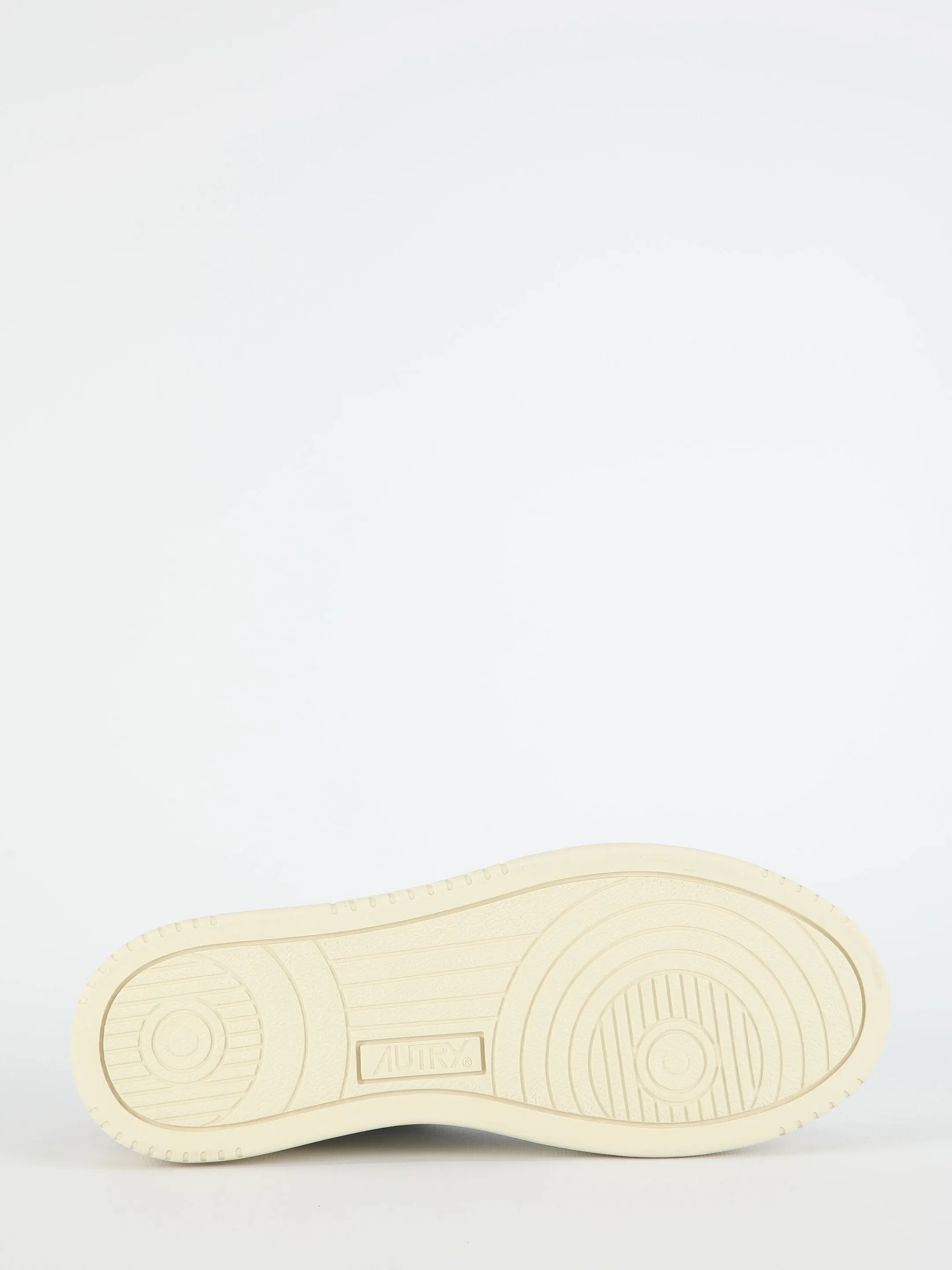 Ducks Sneakers Autry Medalist Low Sneakers In White And Powder Leather