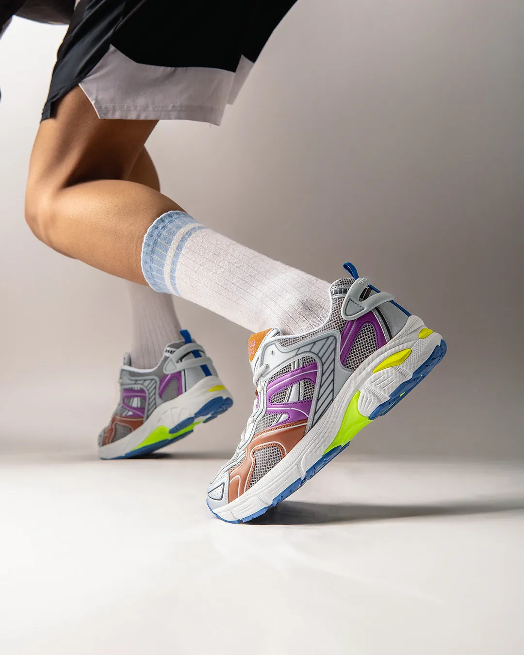 Minnie Mouse Light Up Sneakers Bacca Bucci Spectra Men's Sneakers