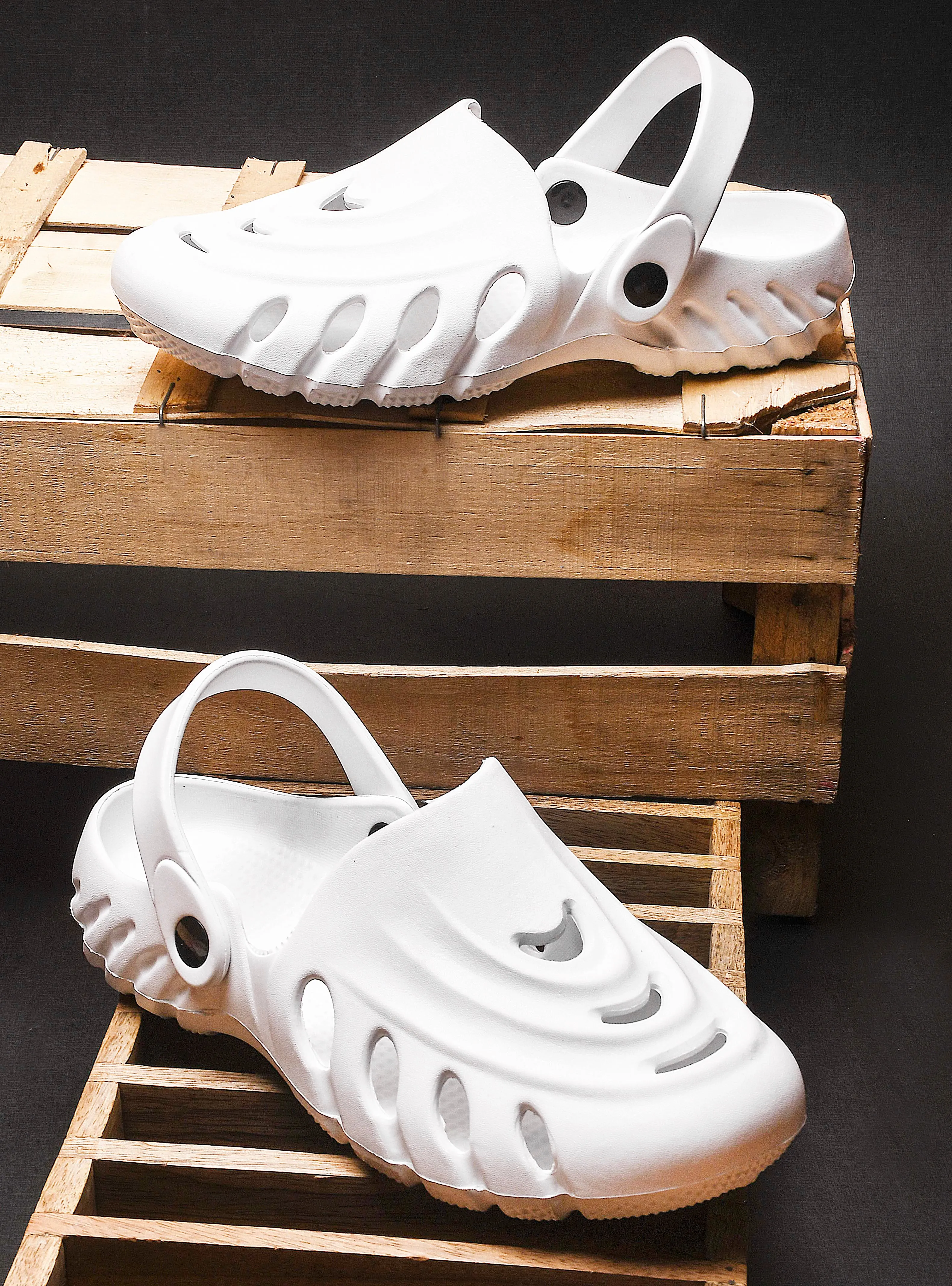 Slippers With Arch Support Plantar Fasciitis Bersache Extra Soft Classic Casual with Back Strap Regular wear with Ultra Soft & Flexibility Technology Flip-Flop for Men's/ Boy's 6069-White