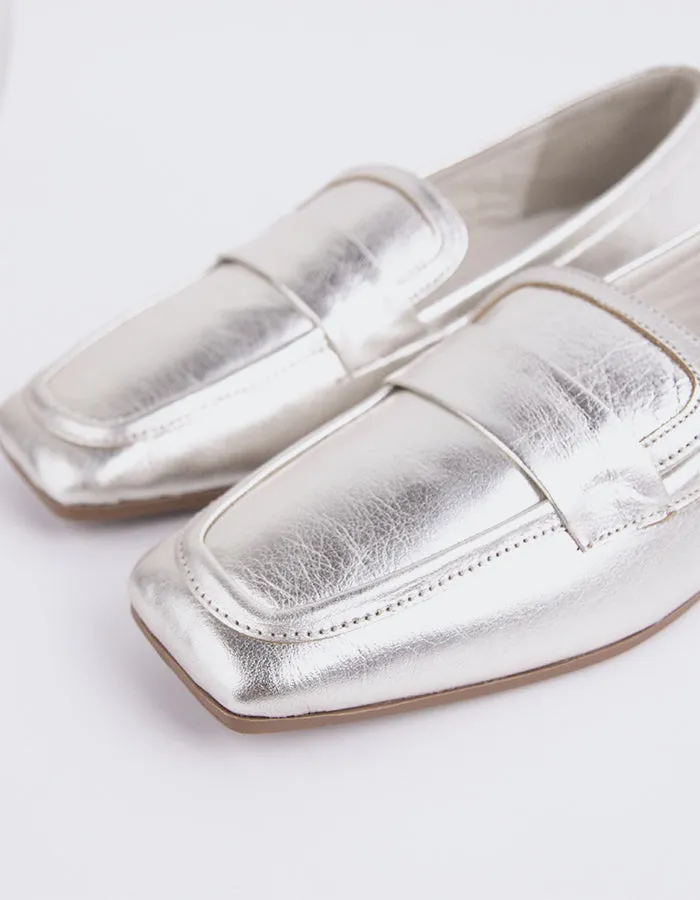 On Cloud Loafers Brescia Silver Metal