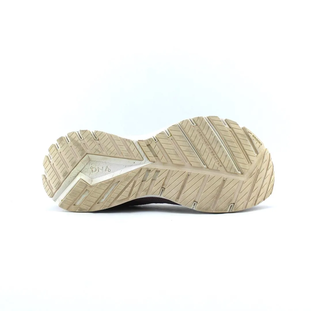 White Leather Flat Shoes BROOKS REVEL 4