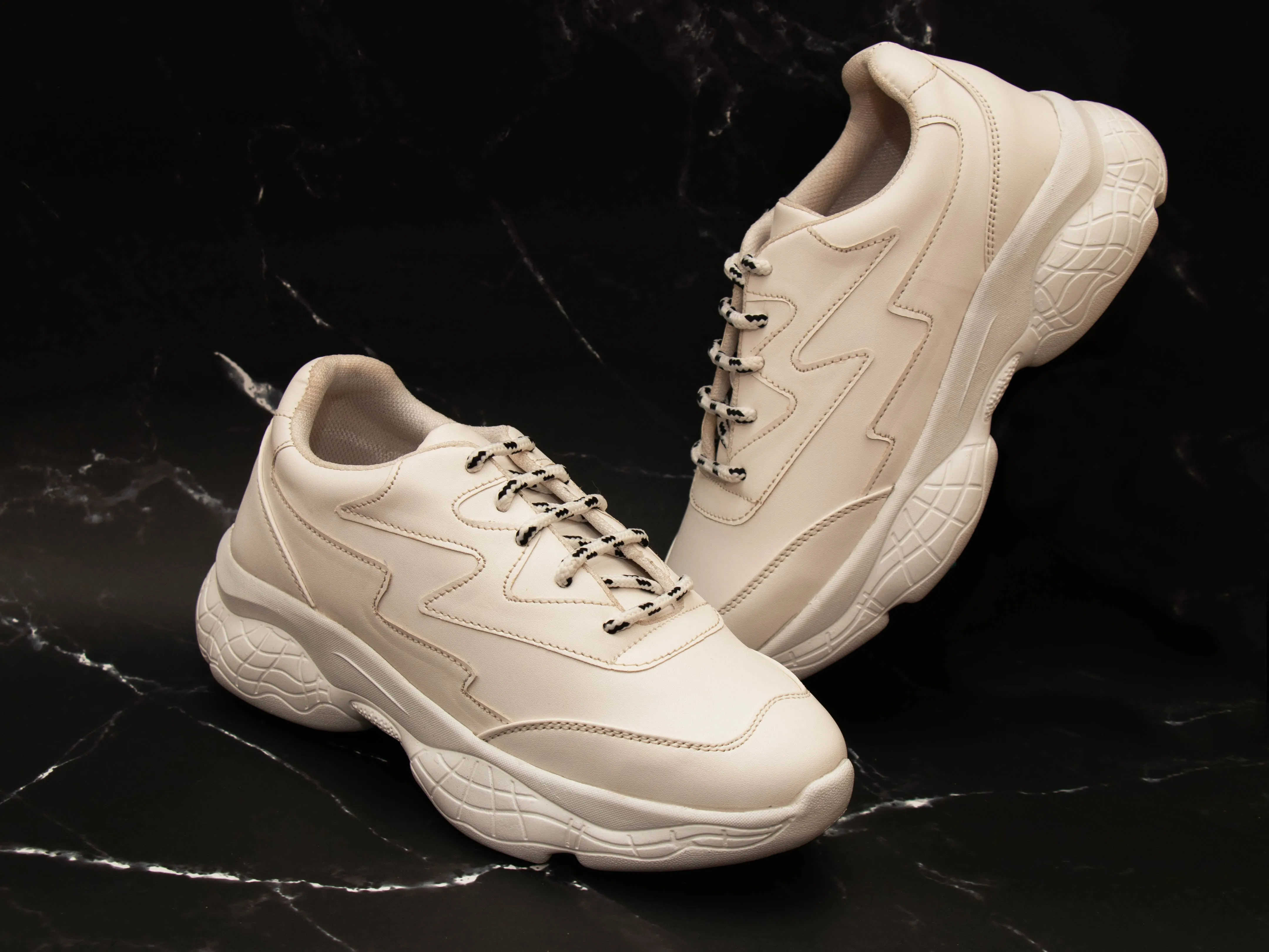 Best Sneakers For Sore Feet White Casual Sneaker