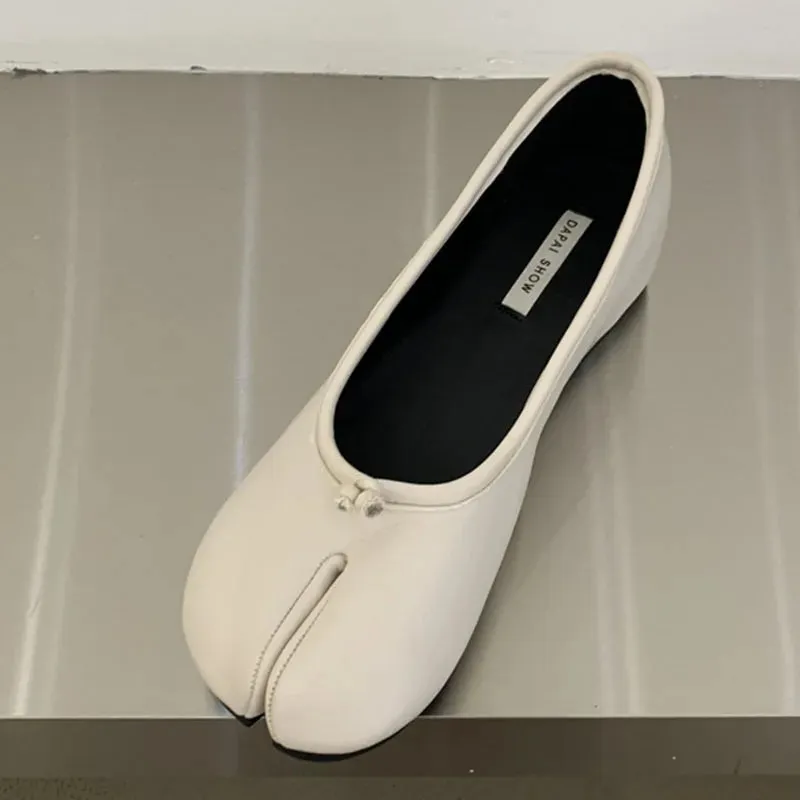 DAIIIBABYYY  -  2024 Autumn New Brand Women Flat Shoes Fashion Split Toe Bottom Loafers Ladies Casual Microfiber Leather Comfy Flats New Shoes Loafers Zappos