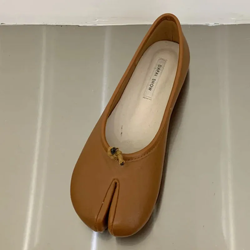 Loro Piana Charms Loafers DAIIIBABYYY  -  2024 Autumn New Brand Women Flat Shoes Fashion Split Toe Bottom Loafers Ladies Casual Microfiber Leather Comfy Flats New Shoes