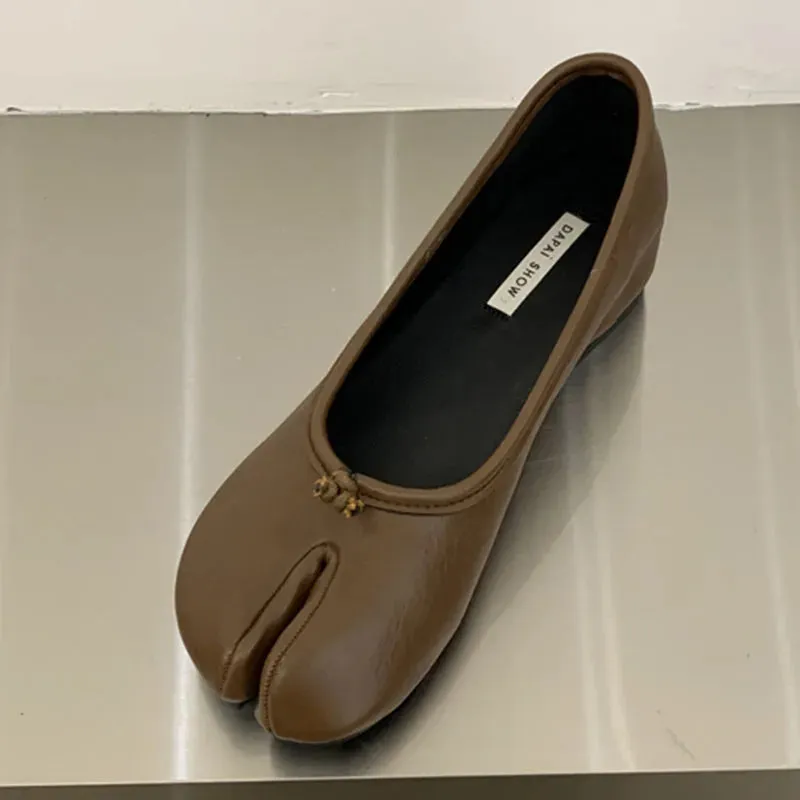 DAIIIBABYYY  -  2024 Autumn New Brand Women Flat Shoes Fashion Split Toe Bottom Loafers Ladies Casual Microfiber Leather Comfy Flats New Shoes Loafers Car