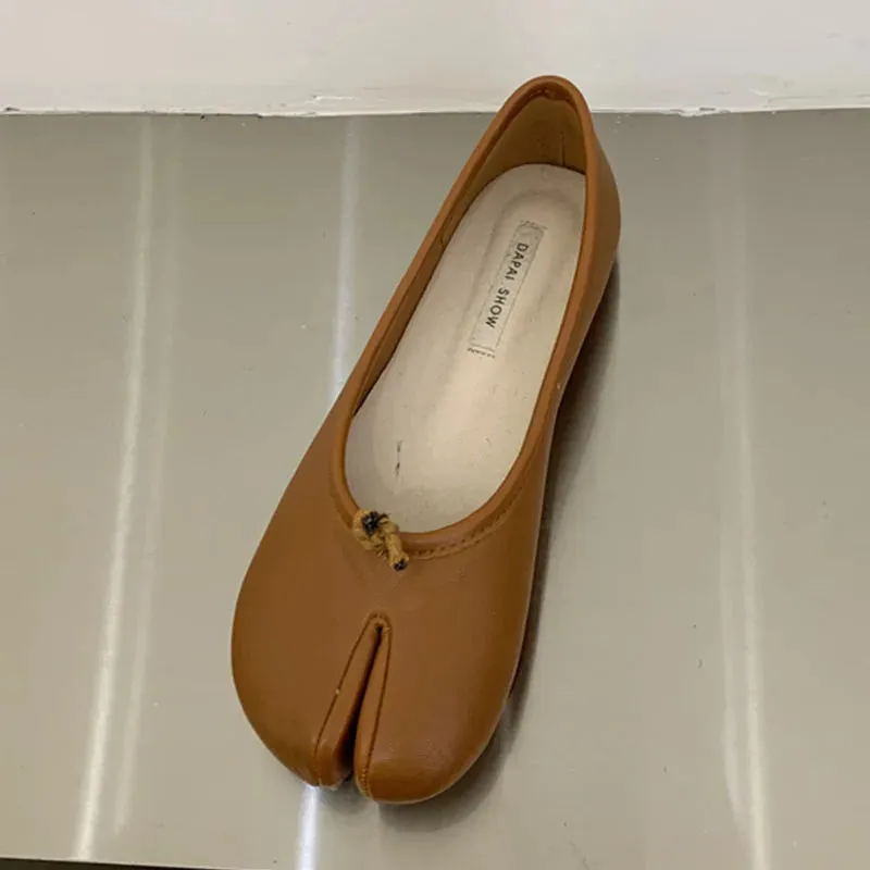 DAIIIBABYYY  -  2024 Autumn New Brand Women Flat Shoes Fashion Split Toe Bottom Loafers Ladies Casual Microfiber Leather Comfy Flats New Shoes Loafers Sale