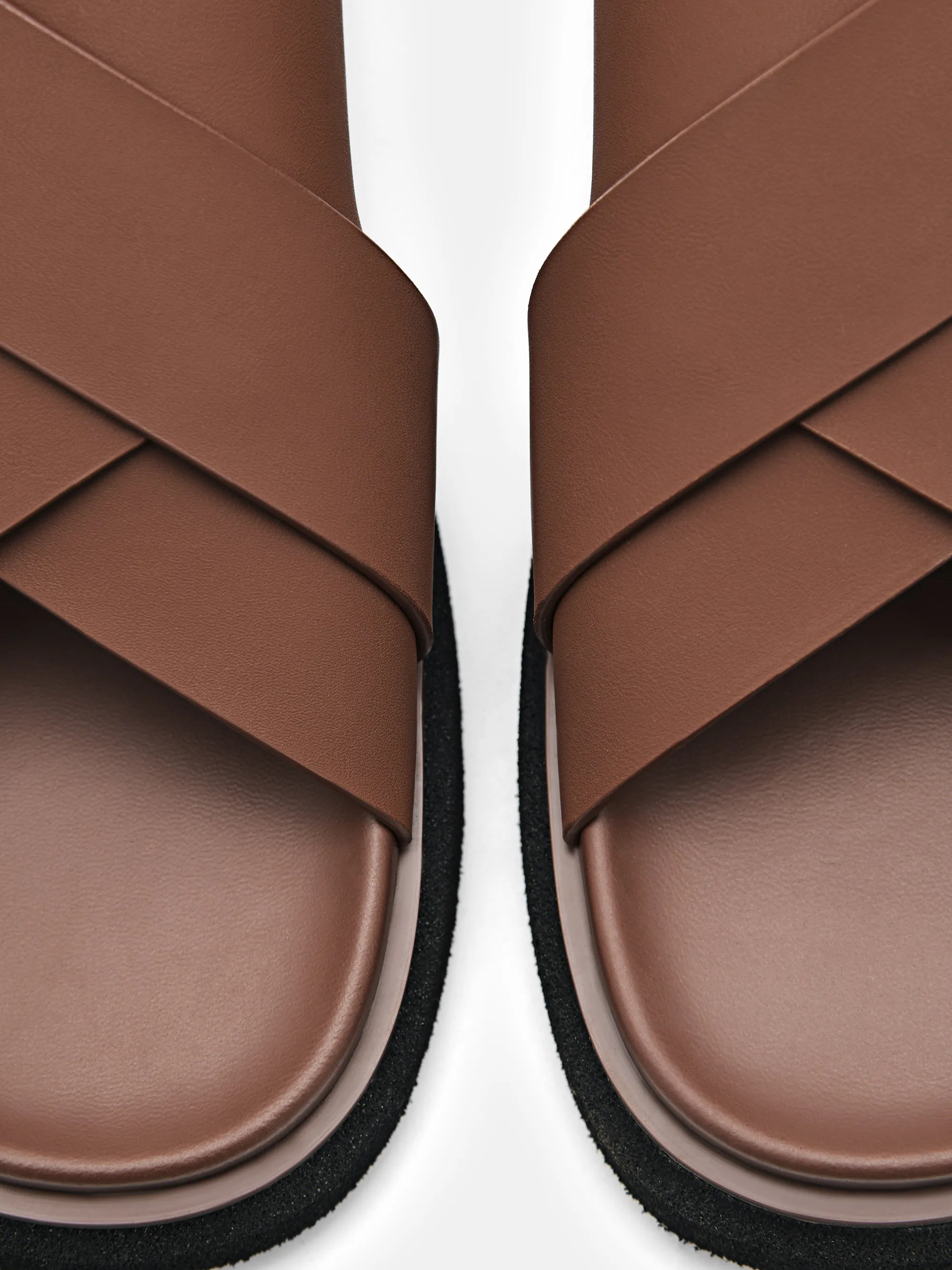 Dennis Cross Sandals Sandals Resprts