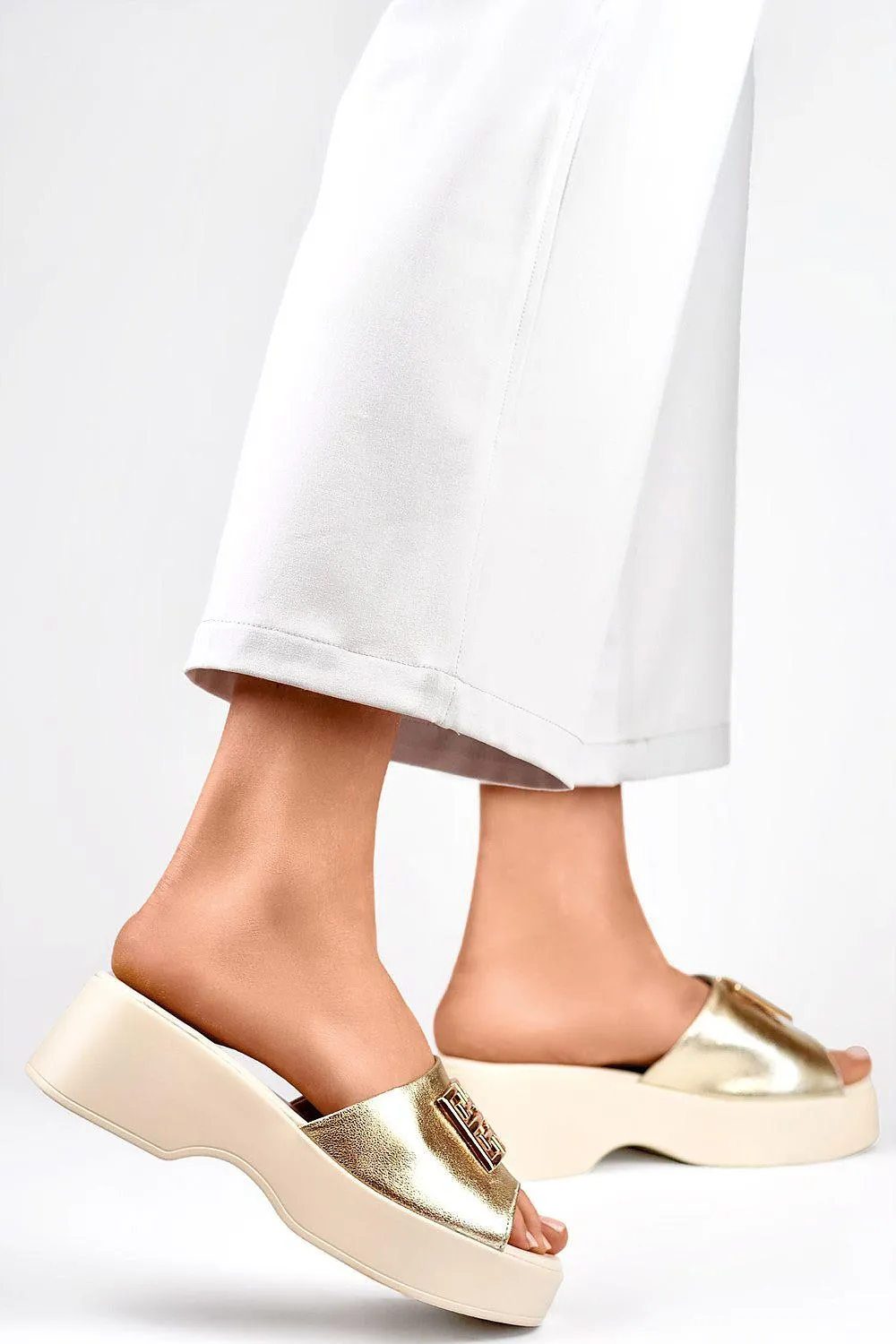 Vivobarefoot Flip Flops Chic Summer Leather Flip-flops