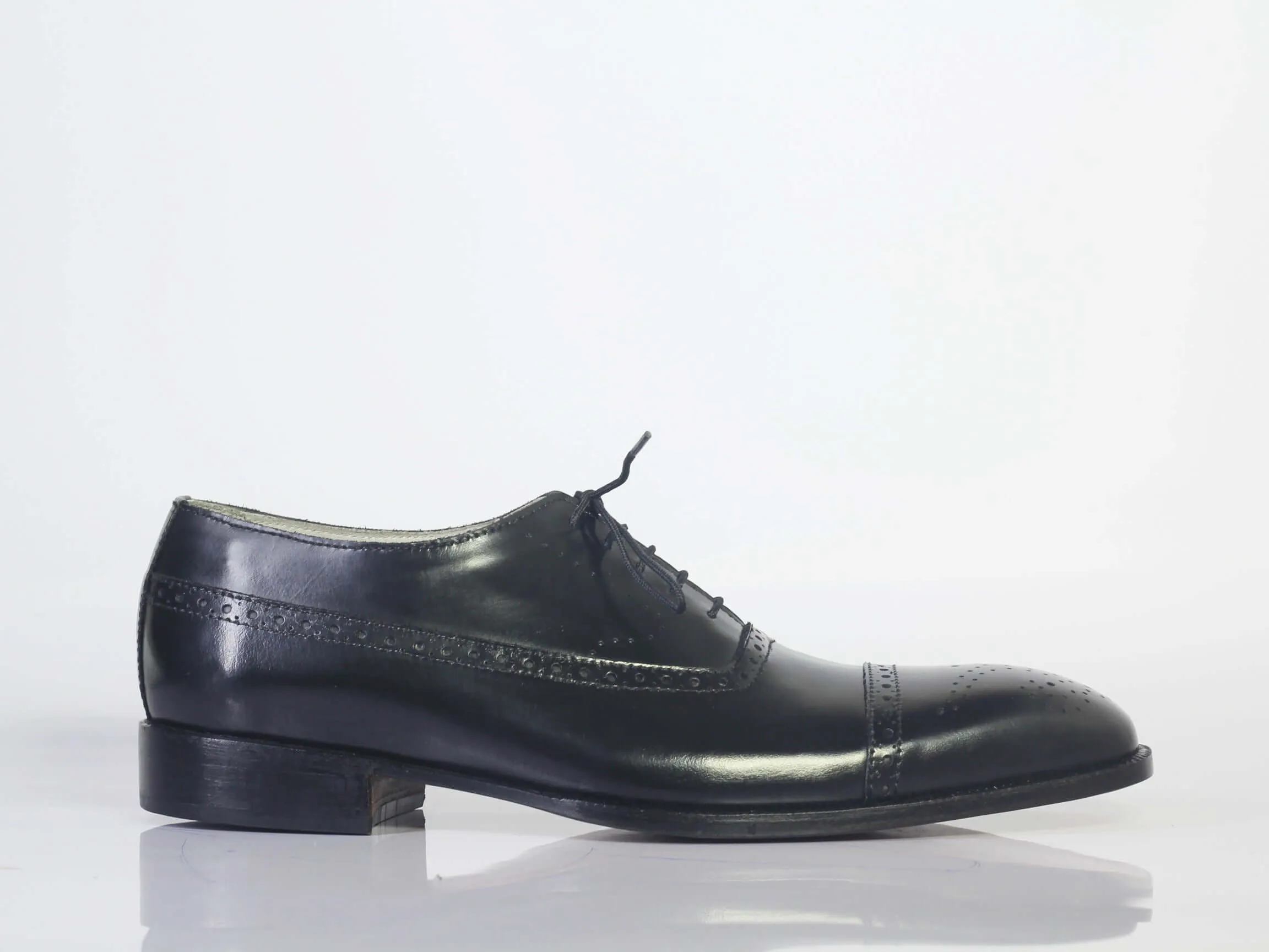 Handmade Men Black Leather Cap Toe Brogue Shoes, Men Dress Formal Designer Shoes Flat Taryn Rose Shoes