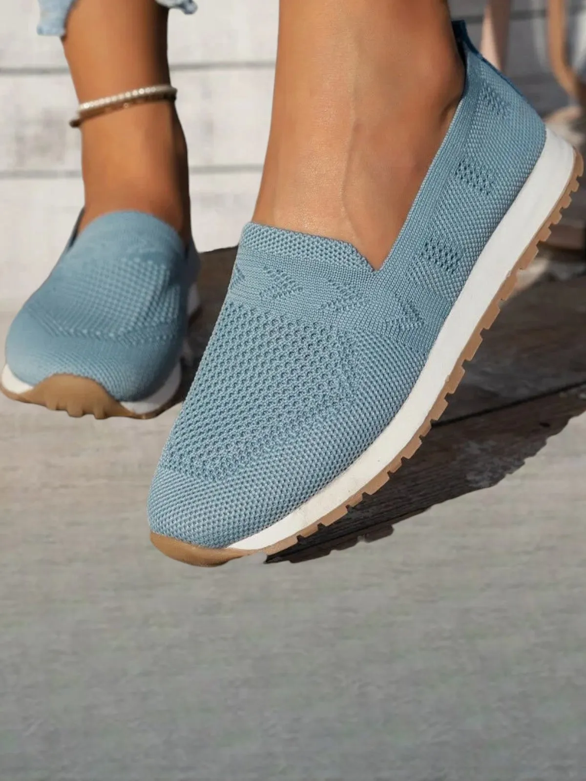 Dress Thong Sandals Leva Lightweight Slip-On Sneakers