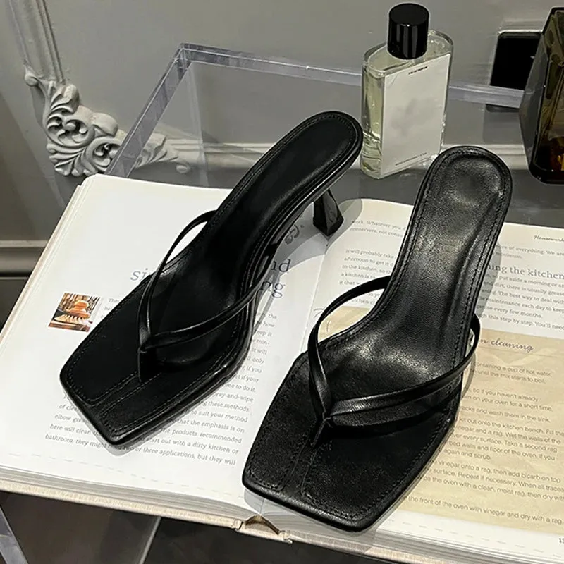 Freud Slippers Liyke Low Thin Heels Flip Flops Frauen Slipper Sommer Outdoor Mode Prise Schmal band Slides Schuhe Square Toe Strands andalen