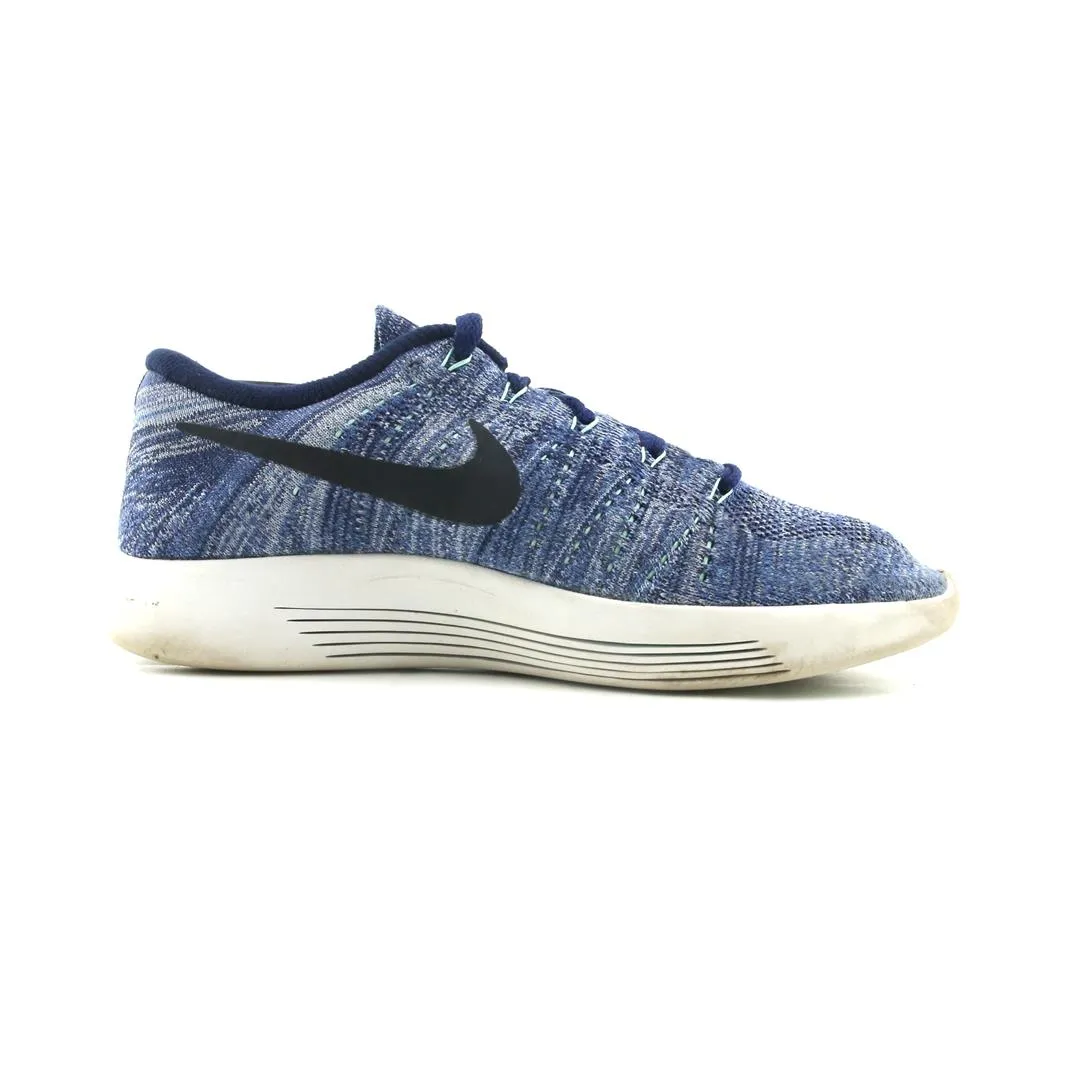 NIKE  LUNAREPIC LOW FLYKNIT Pavement Running Shoes