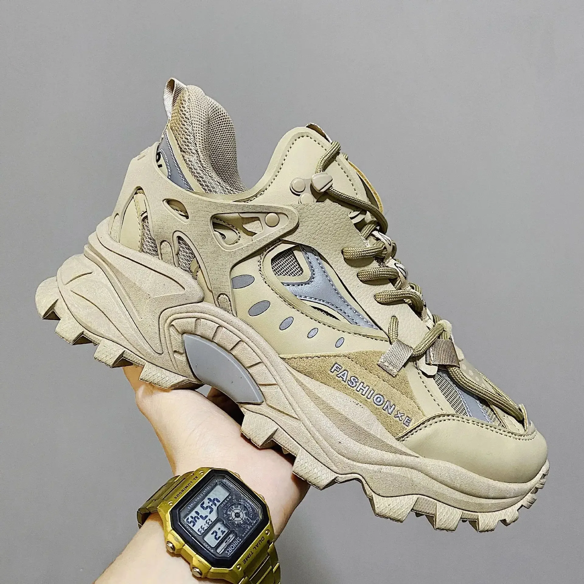 Best Fitness Sneakers Luxury Mens Vulcanized Shoes  Chunky Sneakers, High-Fashion Black Stylish Running Footwear