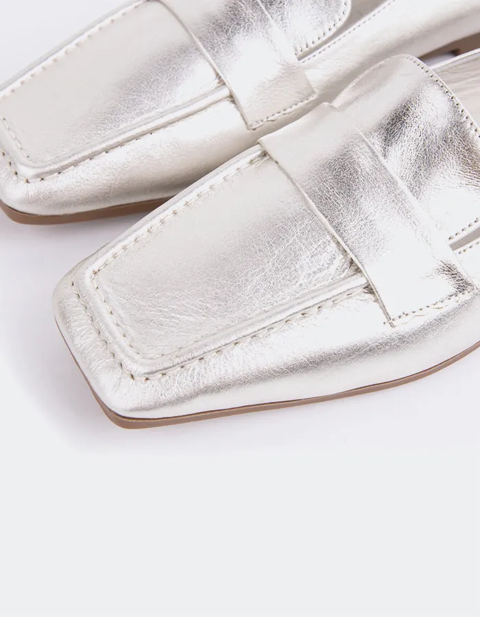 Medici Silver Metal Vinny's Yardee Loafers