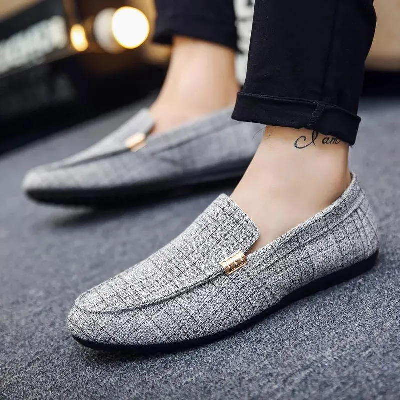 Loafers Bread Slippers Men Loafers Comfortable Leather Shoes