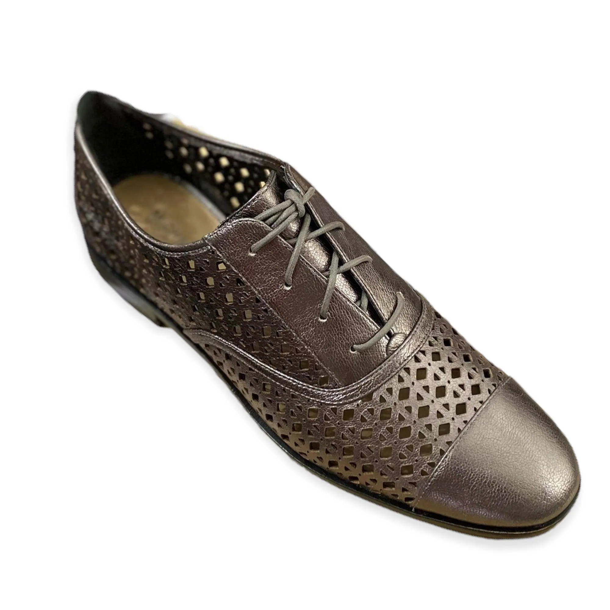 Difference Between Brogue And Oxford Metallic Laser Cut-Out Oxford Lace Up Loafers