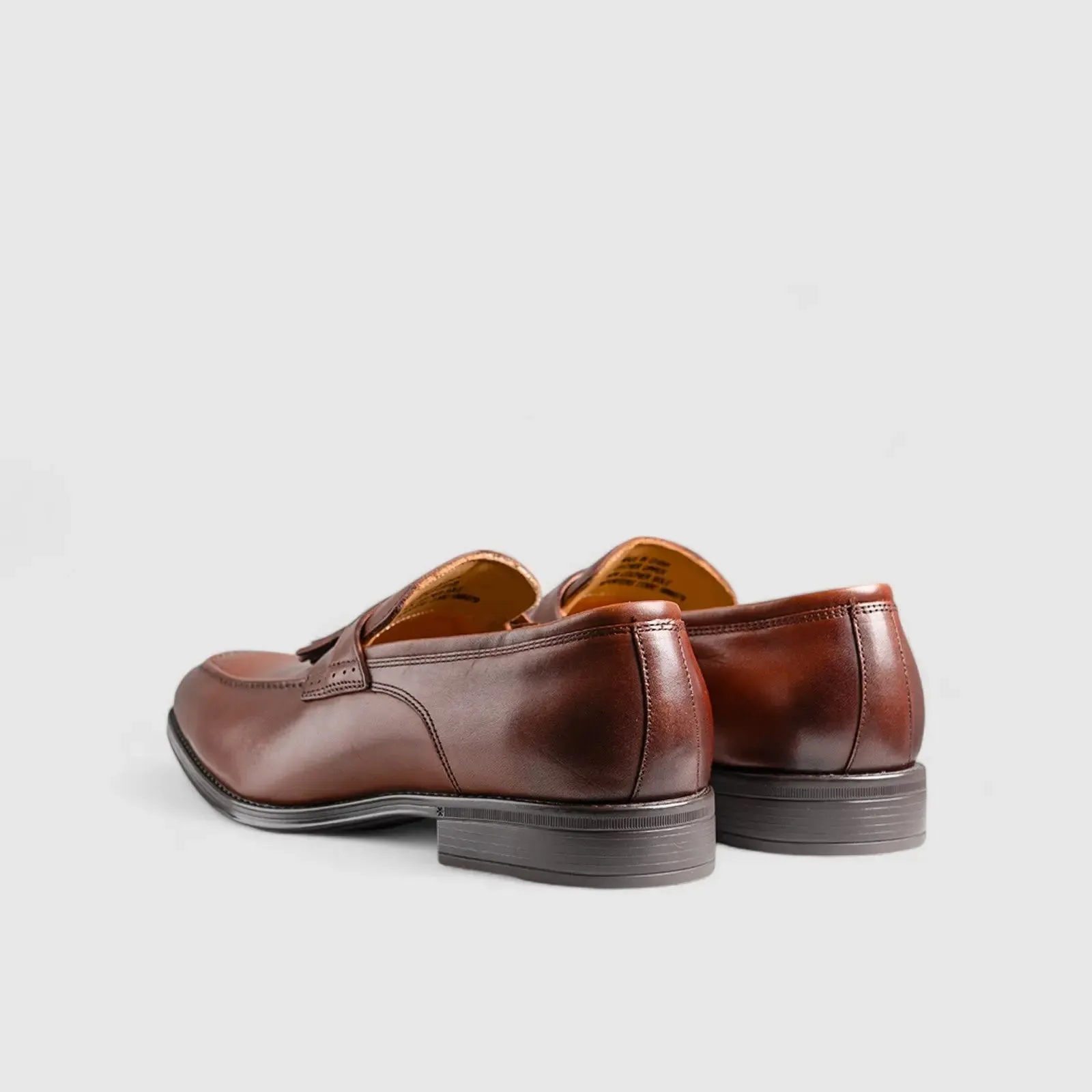 Amelio Tassel Slip On Tan Summer Suit With Loafers