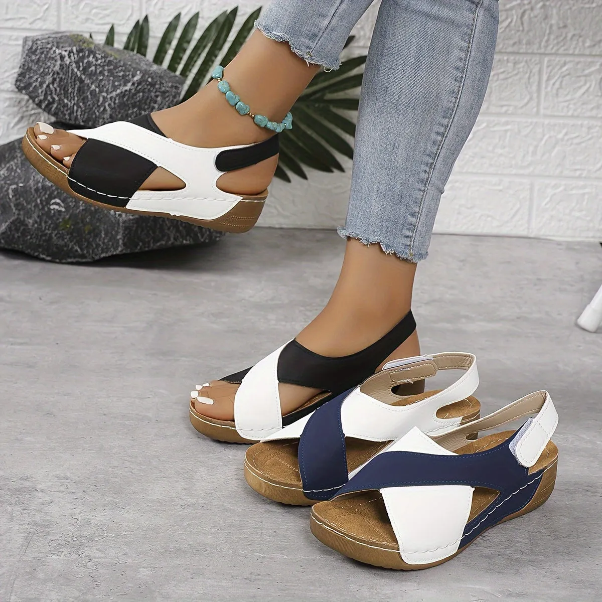 Monique | Ultra knyelmes ortopd szandlok Sandals With Small Wedge Heel