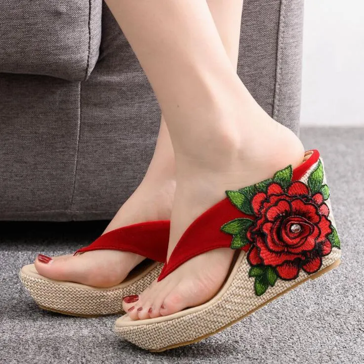 Flip Flops Sun Summer Shoes for Women 2022 Fashion Platform Wedge Sandals Outdoor Women Height Increase Embroidered Flower Flip Flops Slippers