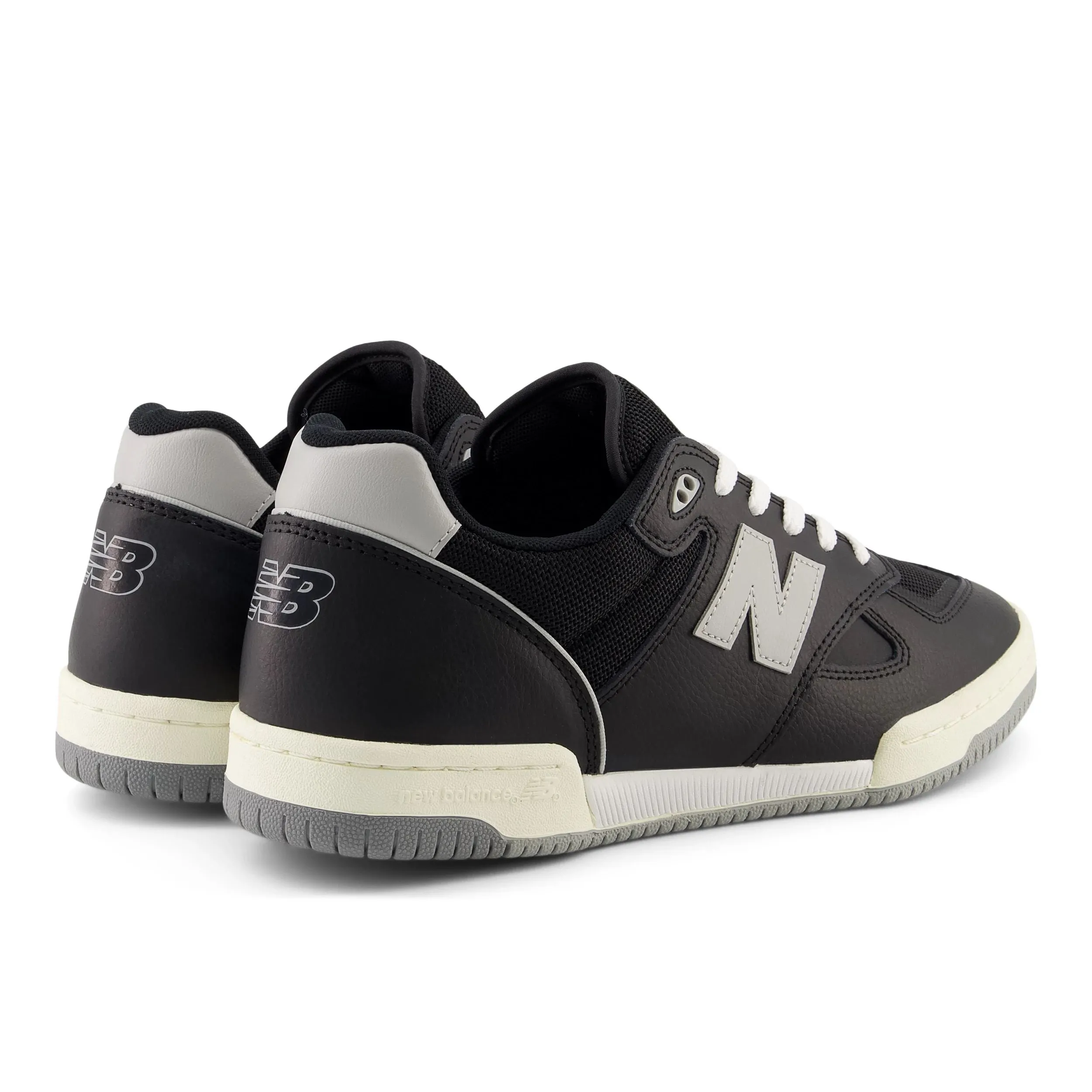 New Balance Numeric - 600 Tom Knox in Black/Grey 860 New Balance Shoes