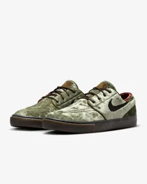 Nike SB Zoom Janoski OG  SE 200 Asics Trail Scout 3 Running Shoe