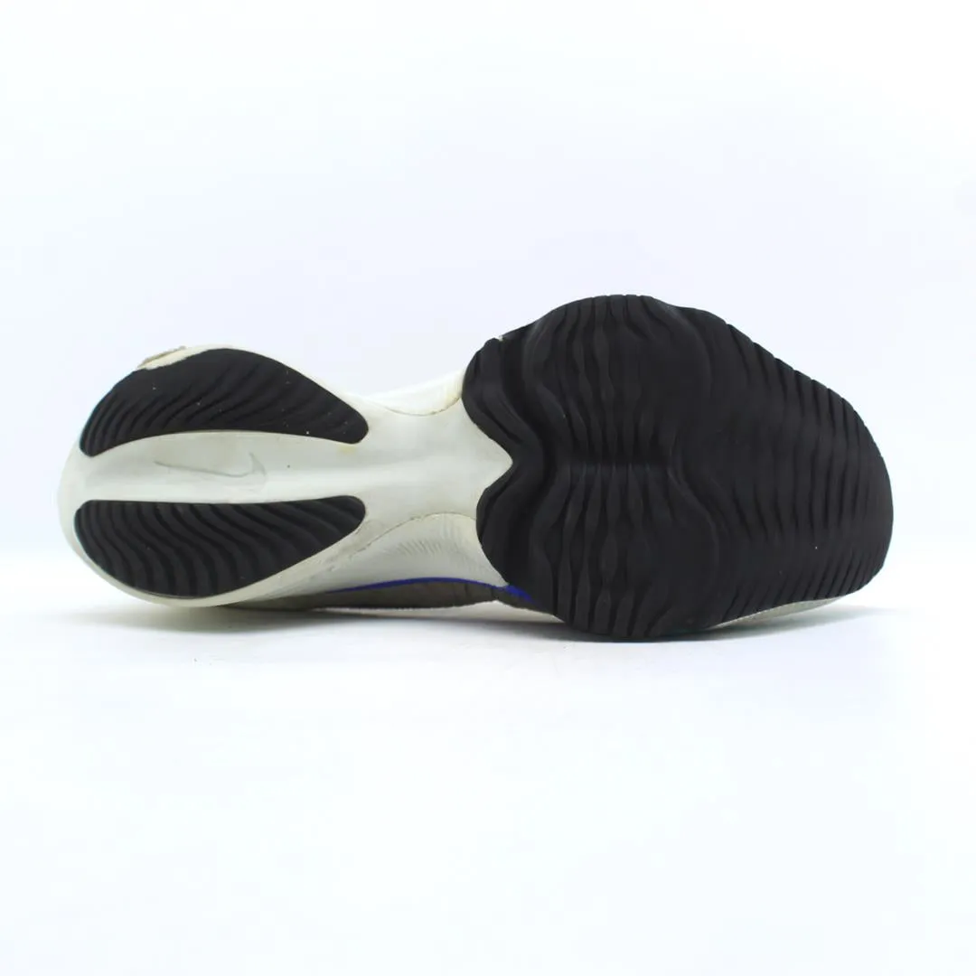 Running Shoes London NIKE TEMPO NEXT %