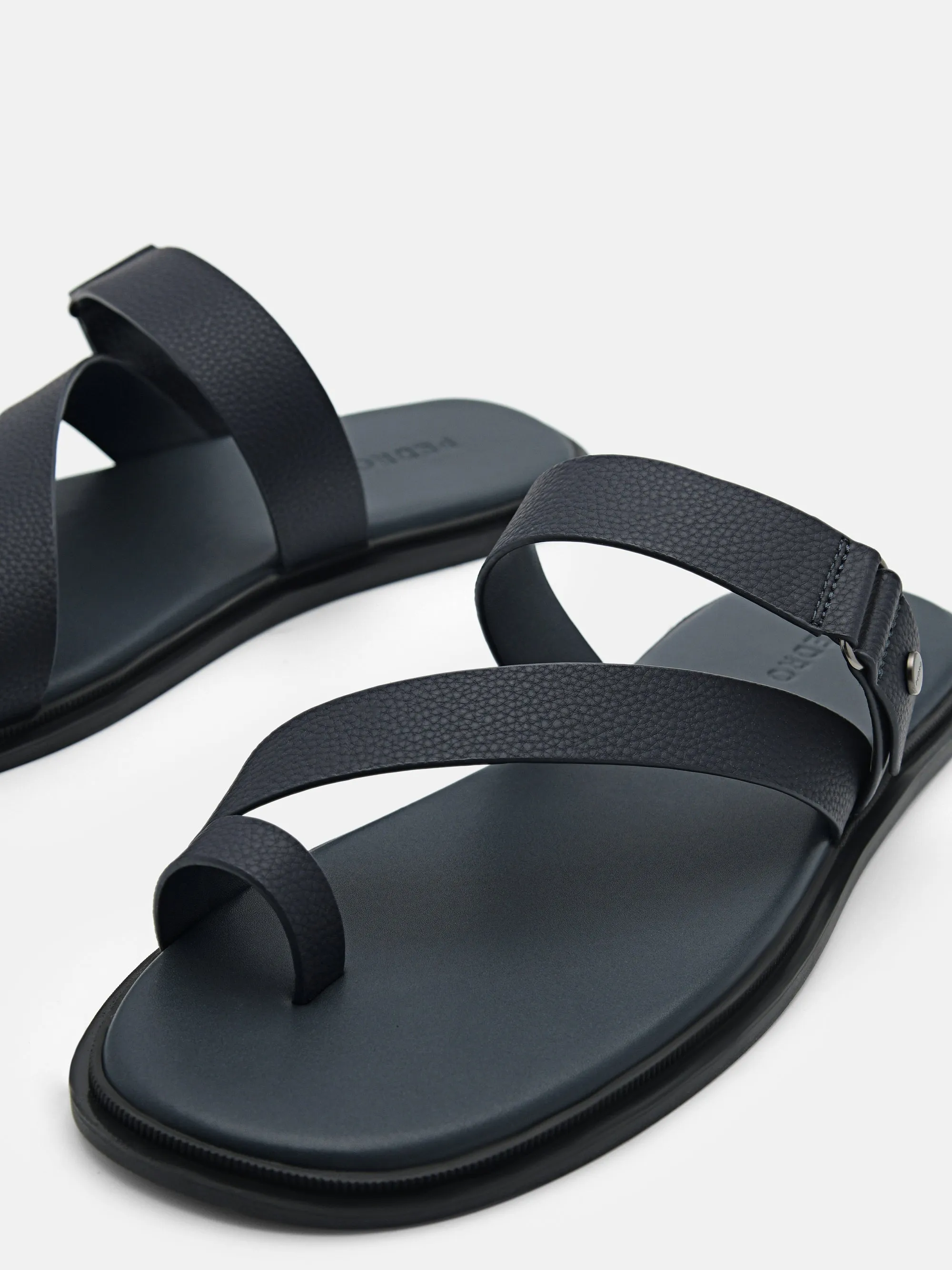 Bella Vita Sandals Oliver Toe Loop Sandals