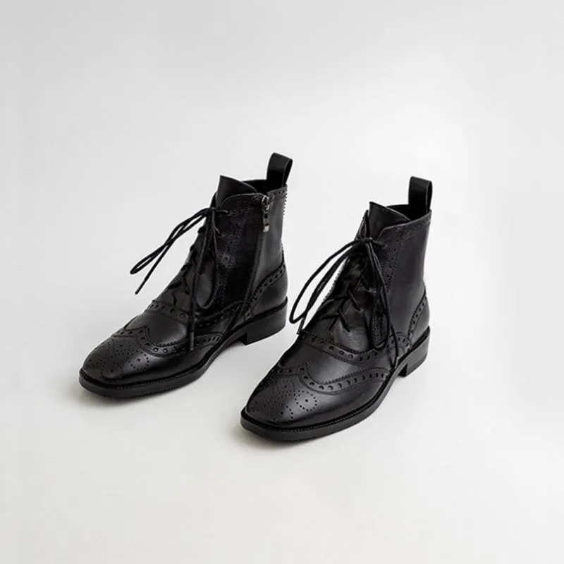 Wingtip Shoes Leather Martin Boots Block Carving Brogue Ankle Boot For Women in Black Wingtip Oxford