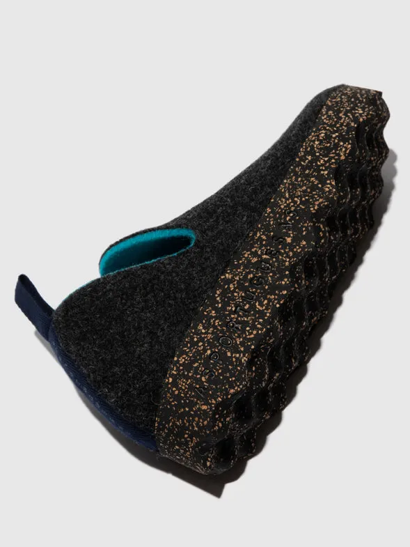 Cozy Vibe Slippers City in Anthracite