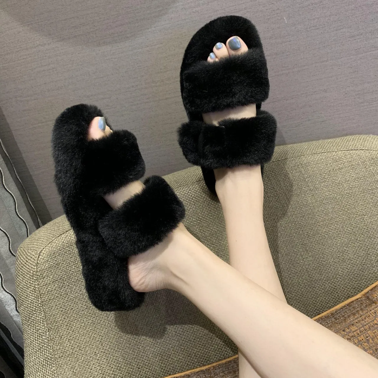 Face Slippers Chicvane Women's Two Bands Faux Fur Platform House Indoor Or Outdoor Slippers