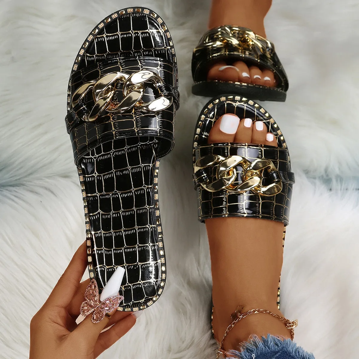 Fashion Sexy Chain Lock Roman Style Flat Outdoor  Sandals Sole Slippers