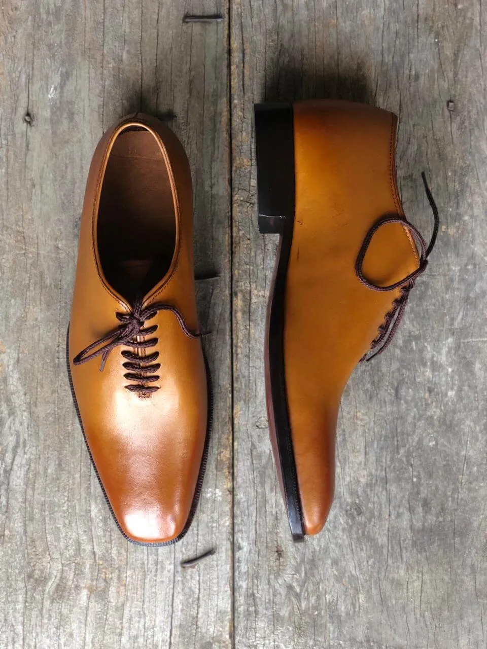 Ladies Comfort Flat Shoes Stylish Men's Handmade tan Color Whole cut Shoes Men leather formal Shoes Men dress shoes