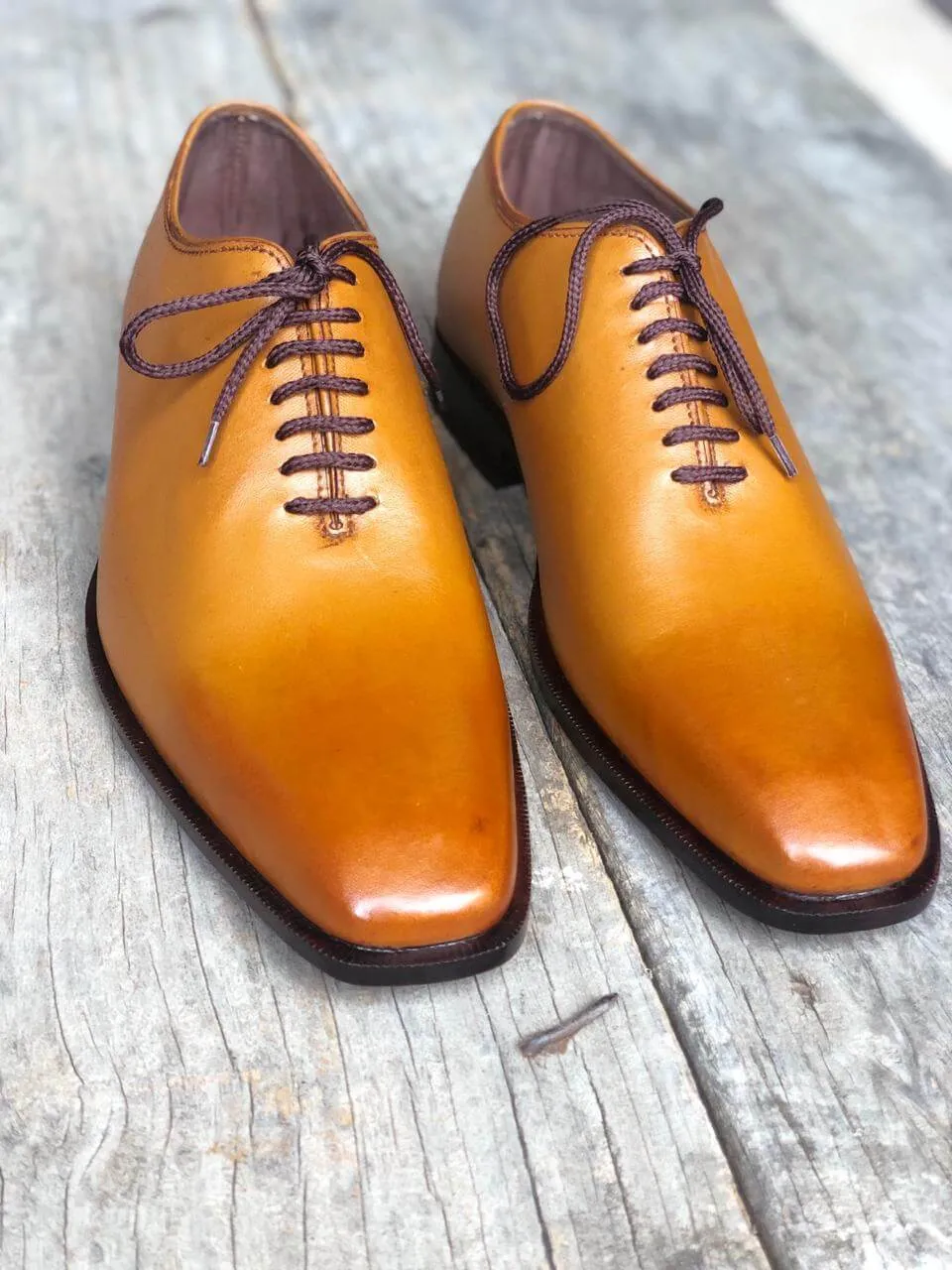 Stylish Men's Handmade tan Color Whole cut Shoes Men leather formal Shoes Men dress shoes Shoes Canvas Flats