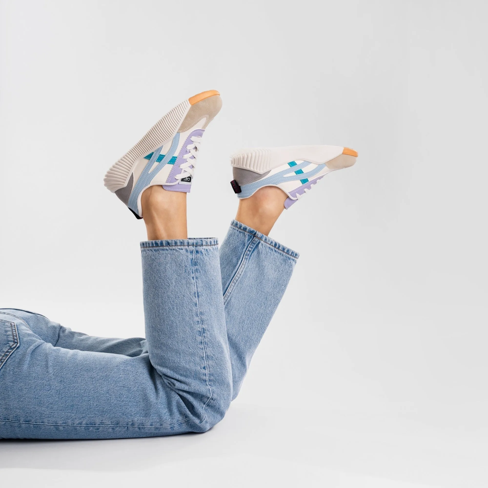 Katy  Women's Minimalist Retro-Inspired Sneakers Retrorun Sneakers