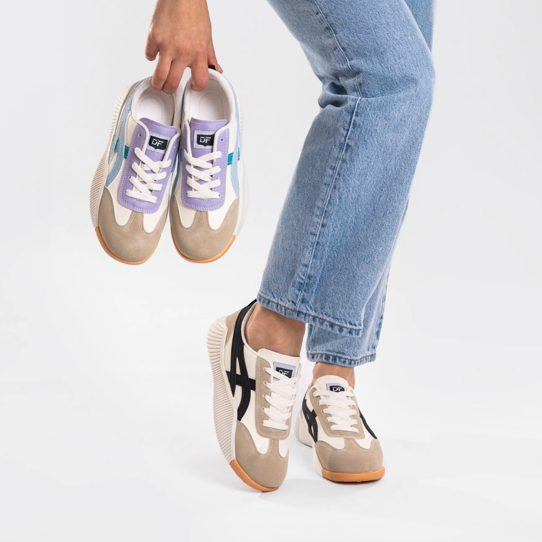 Sneakers For Overpronators Katy  Women's Minimalist Retro-Inspired Sneakers