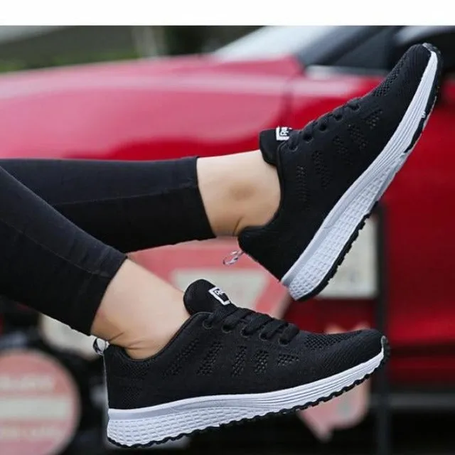 Comfortable Walking Mesh Sneakers Shoes Off Canvas Sneakers