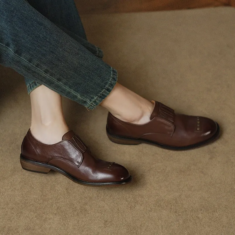 Peep Toe Oxfords Retro Cowhide Round Toe Rivet Decorated Low Heel Loafers in Black/Brown