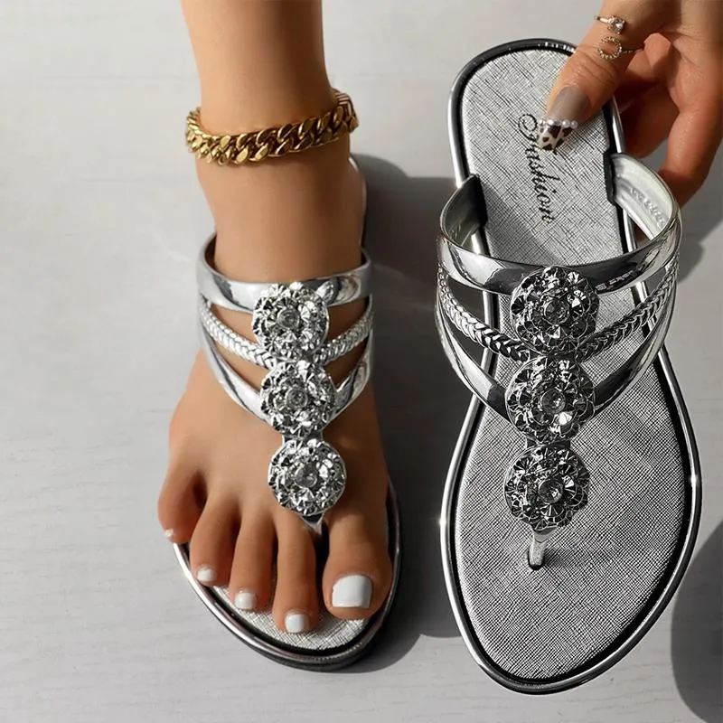 At Zara Rhinestone Pattern Hollow Out Slippers