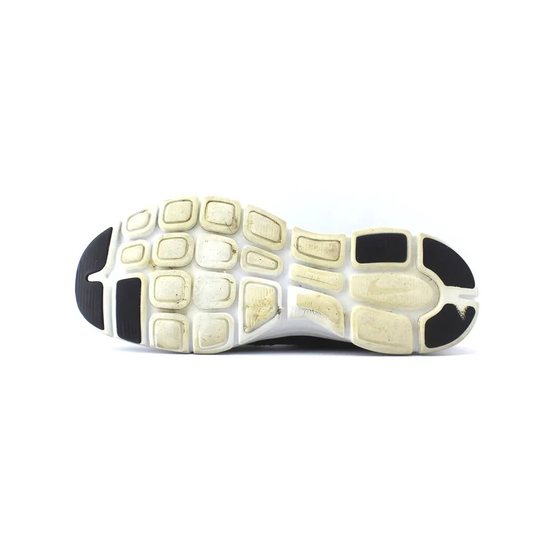 Minimalist Running Shoe NIKE -