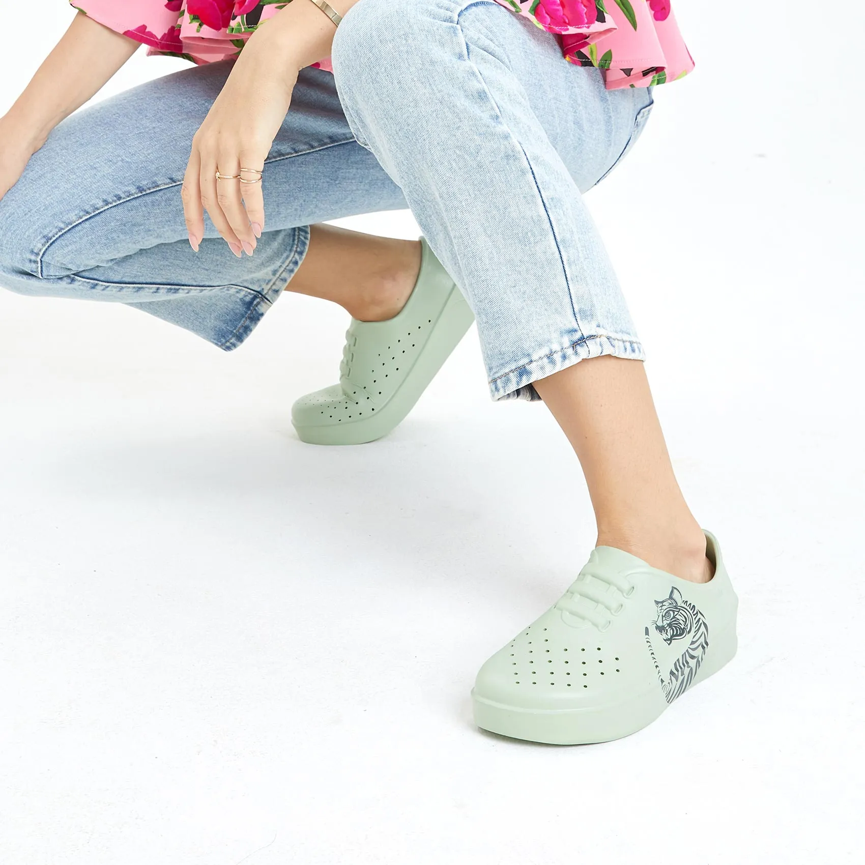 Tiger Roar 4 Tenerife II Women Slip On Baby Shoes