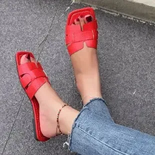 Fuzzy Flip Flops Summer Slippers Women Luxury Outdoor Beach Flip Flops Female Flat Sandals Woman Trend Design Slides Shoes