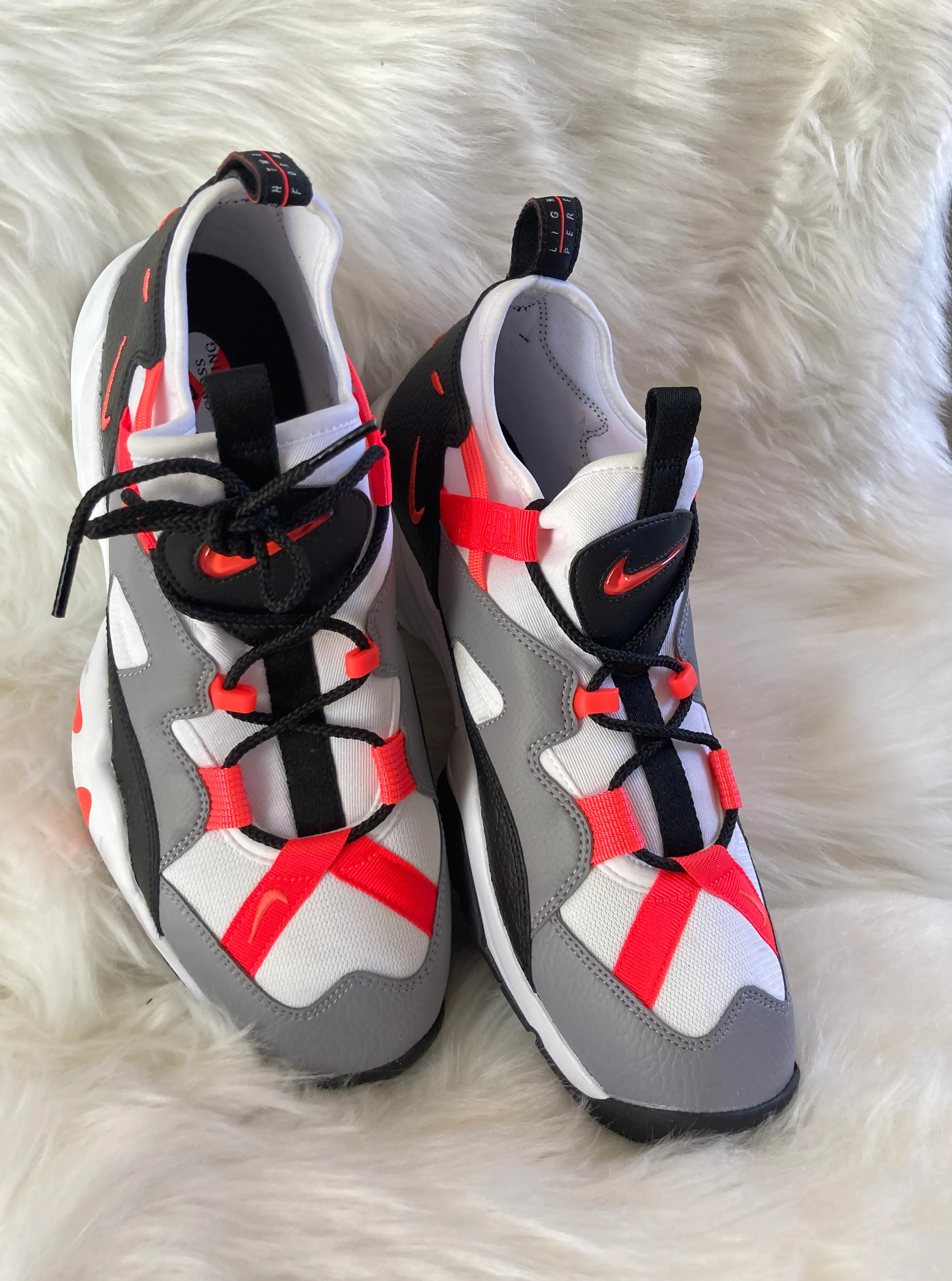 Asics Jackal Wrestling Shoes Nike Air Scream LWP Men's Shoes Cement Grey/Infrared/Black