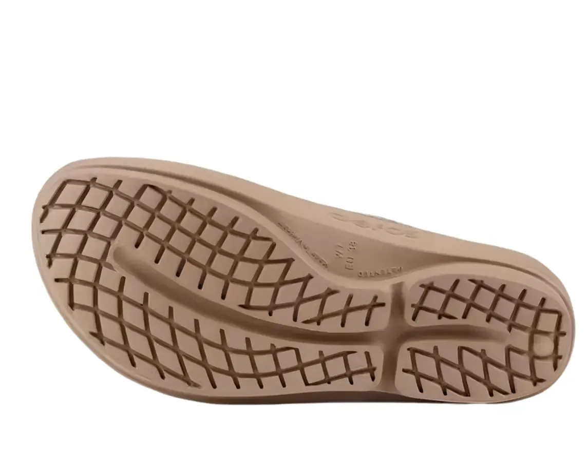 Tortoiseshell Flip Flops OOFOS FLIP FLOPS  OOLALA LIMITED TUP DESERT SNEAK