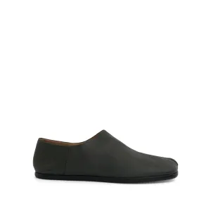 Shop Loafers Tabi Babouches in Dark Grey