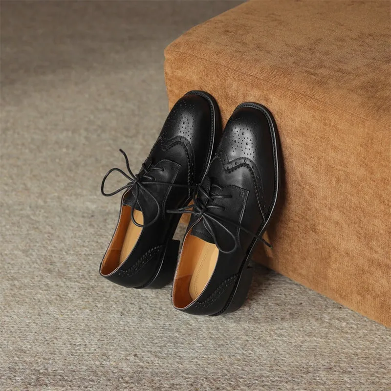 Oxford Type Shoes Top Layer Cowhide Brogue Shoes Lace Up Oxford Tie Shoes for Women in Brown/Black