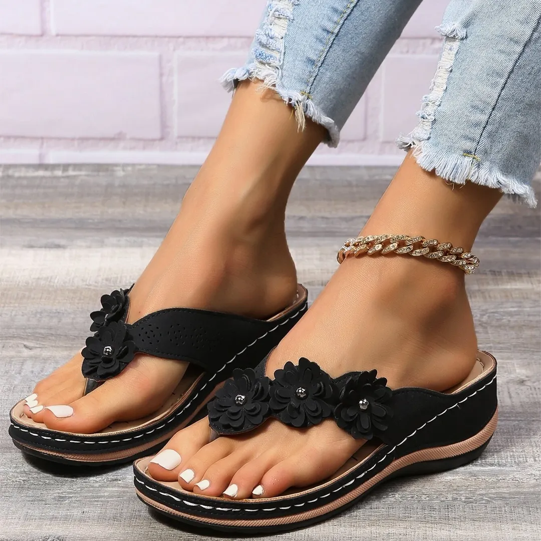 Uniqcloud Retro Studded Flowers Arch Support Wedge Flip Flops Trek Flip Flops