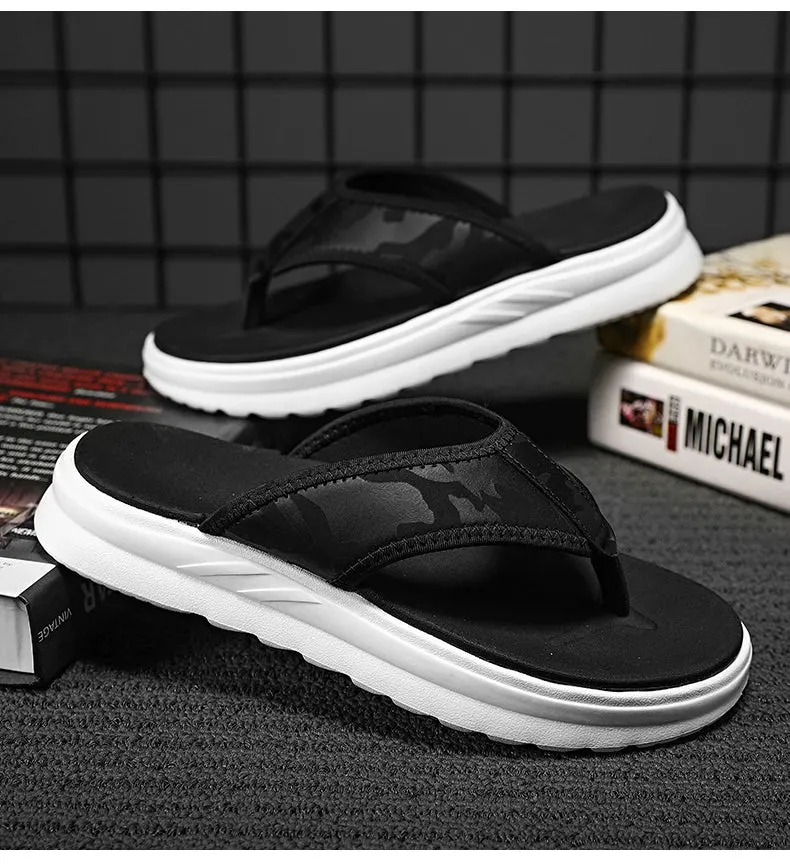 High Quality Outdoor Men Flip Flops Sandals Beach Slippers Design Mens Non-slip Comfortable Indoor Slippers Men Casual Shoes Lightweight Camp Slippers