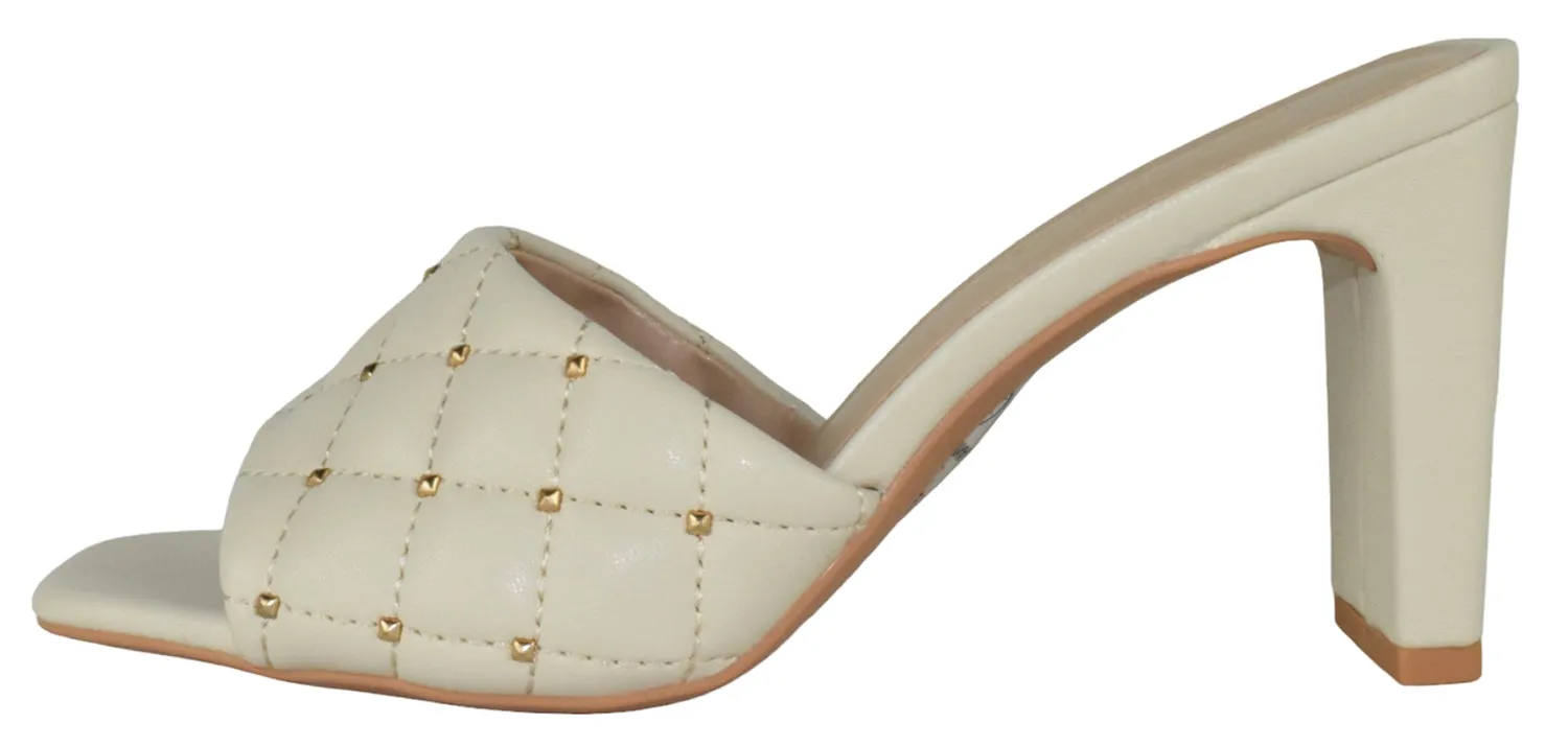 JELLO-S Bone Soda Sandals Nearby