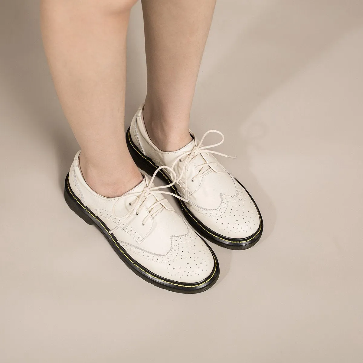 Oxford Blue High Shine Womens Wingtip Shoes Handmade Leather Brogues Oxfords & Tie Flats Elegant Black/White